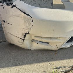 Free 2004 Toyota matrix bumper