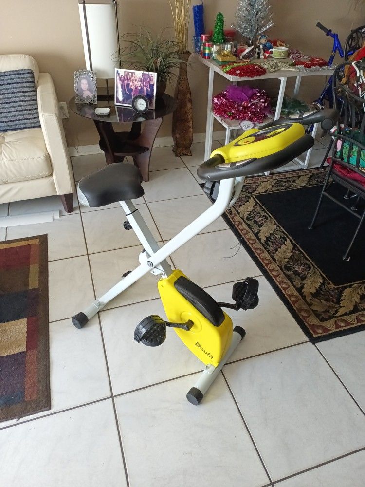 Stationary Exercise Bike Good Condition Like New $25