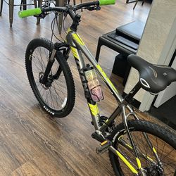 Giant Talon 4 Medium MTB