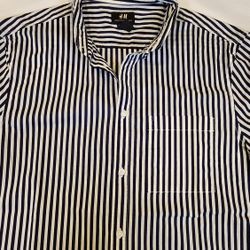 H&M Blue and White Striped Men's Shirt Size M