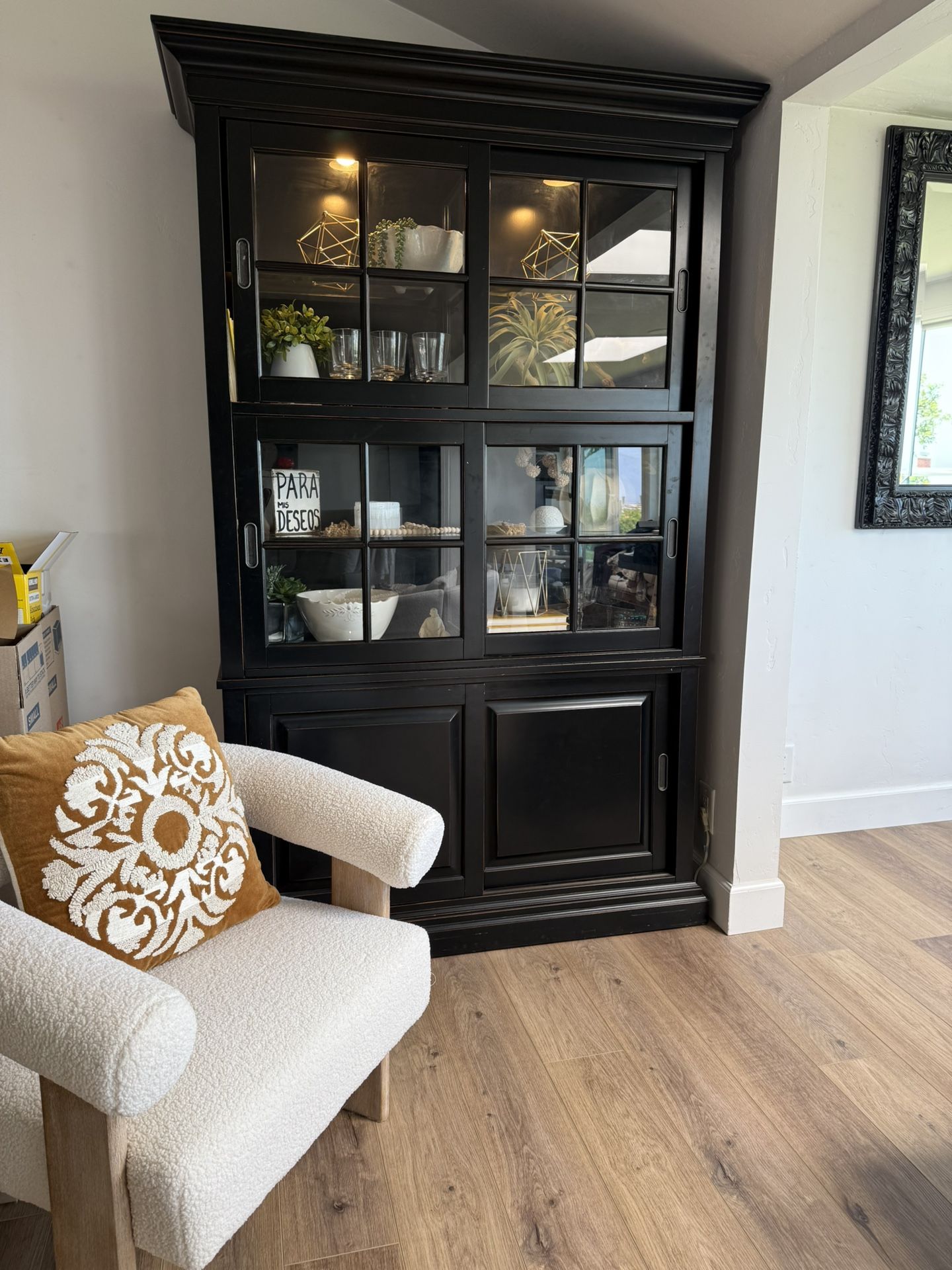 Display Cabinet- with lights