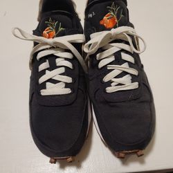 Unisex Nike DBreak Type- Pomegrante