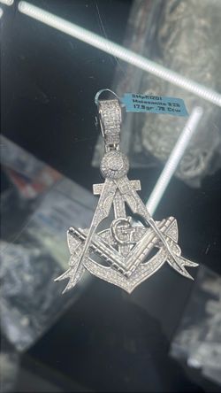 Diamond pendant