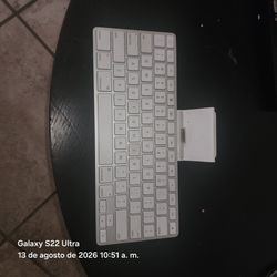 Apple ipod keyboard