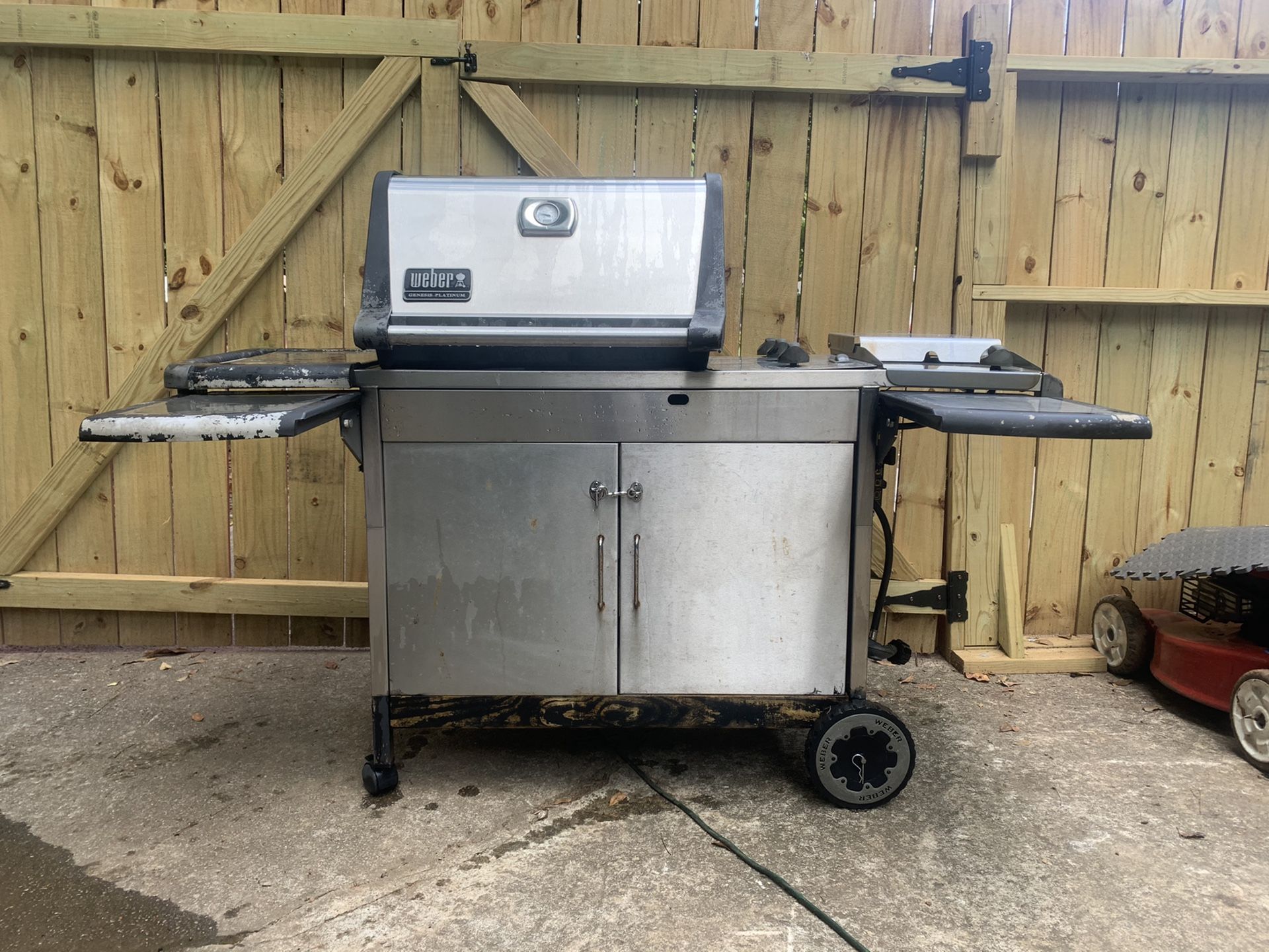 Weber Genesis Platinum Grill (FREE Curbside Pickup)