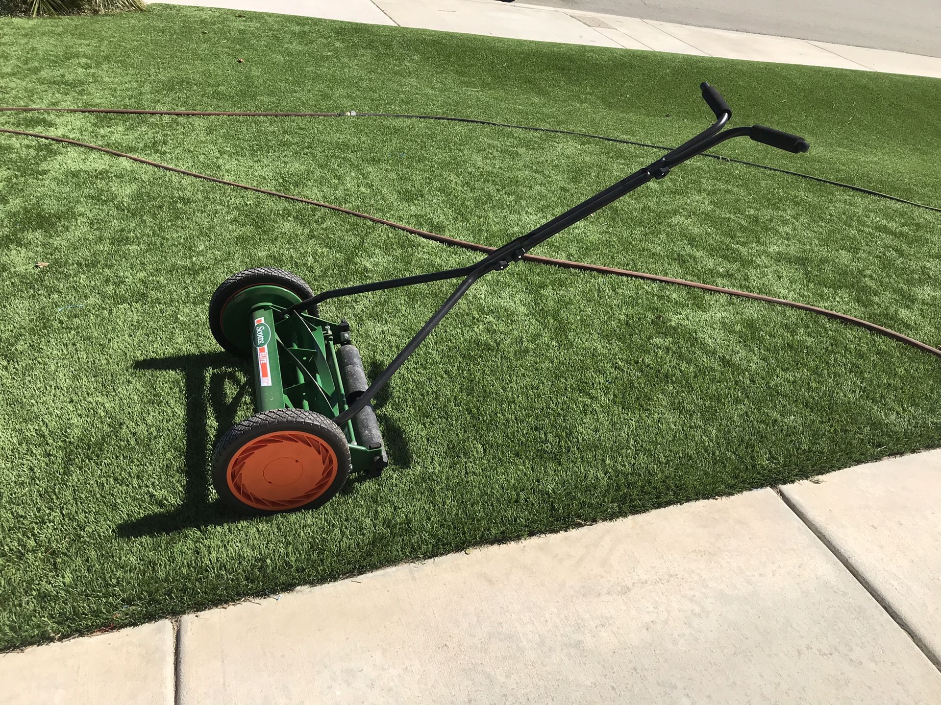 Scott’s Classic Push Lawn Mower 16 inch