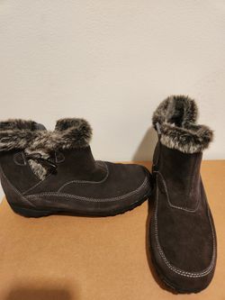 Khombu Gracie boots Women's  SZ 7 