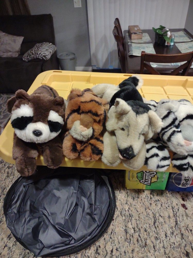 Floopsies Stuffed Animals