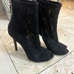 Booties Size 7 Guess 