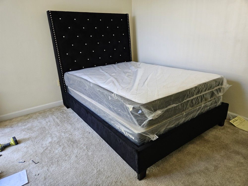 Queen Black Bed Mattress And Box Spring Special