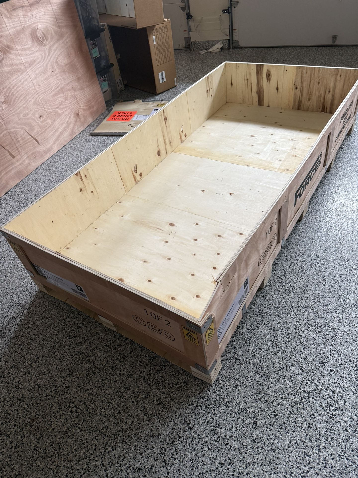 Large Shipping Crate (Free)