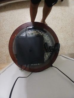 The Model is PS4 and The color is Black