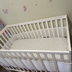 Adjustable Baby Crib