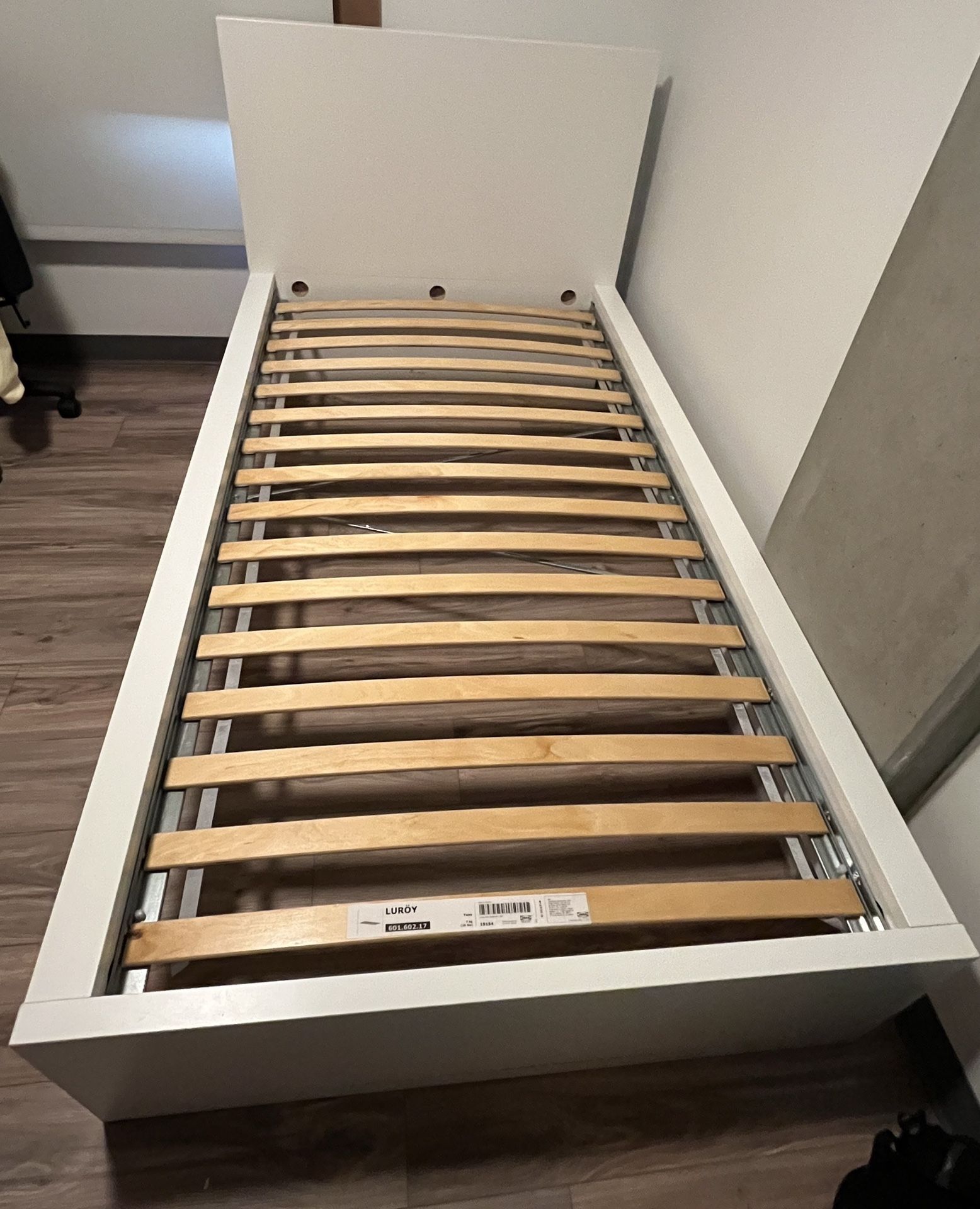 TWIN Bed Frame White + Slatted Bed Base 🏠