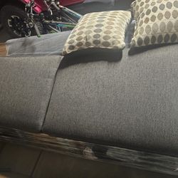 Comfy Gray Sleeper Sofa – Great Condition
