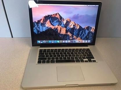 2011 Apple MacBook Pro i7 15-inch (like new)