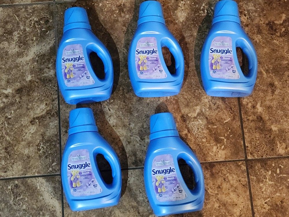 Snuggle Lavender Breeze Scent 40 Loads 27.2 Fl.oz