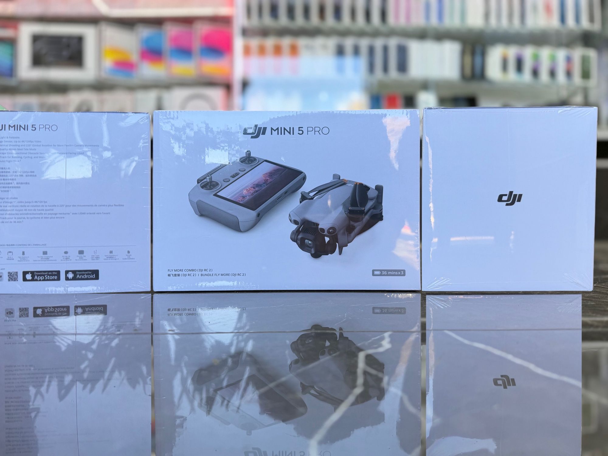 DJI Mini 5 Pro Fly More Combo ((Take It Home In Payments/ llévatelo a casa en pagos) 