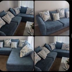 Blue Sectional Couch  $200 Sofas Azulito Bien Lindos 