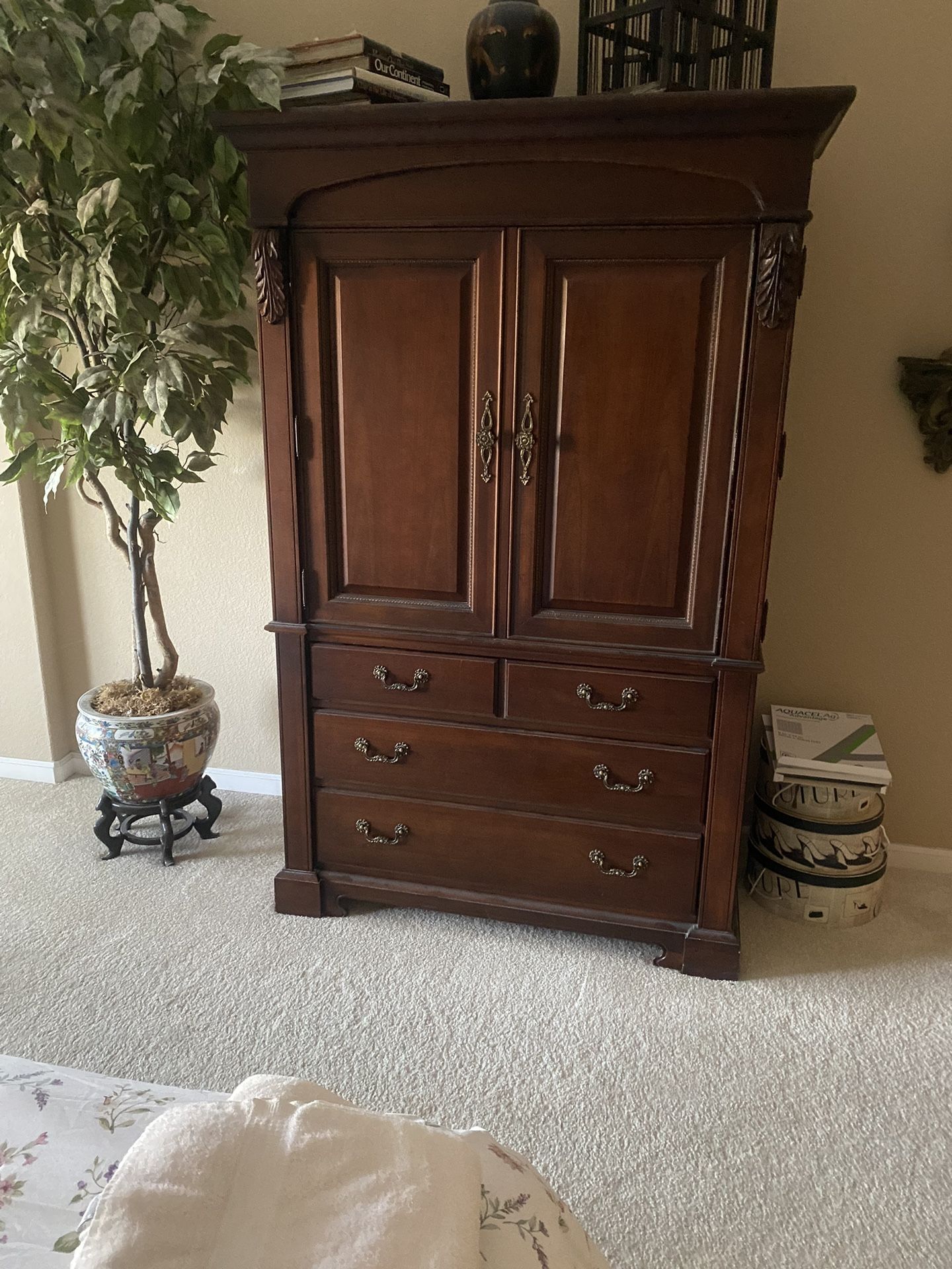 Thomasville High Boy Dresser