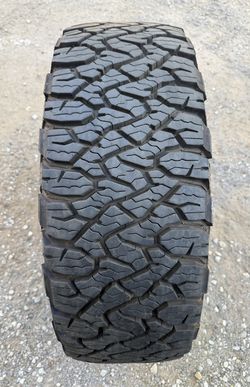BFGoodrich LT265/60/20 (1) Tire