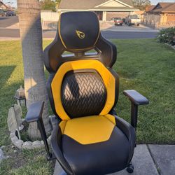 Like New, Gaming Chair For Sale