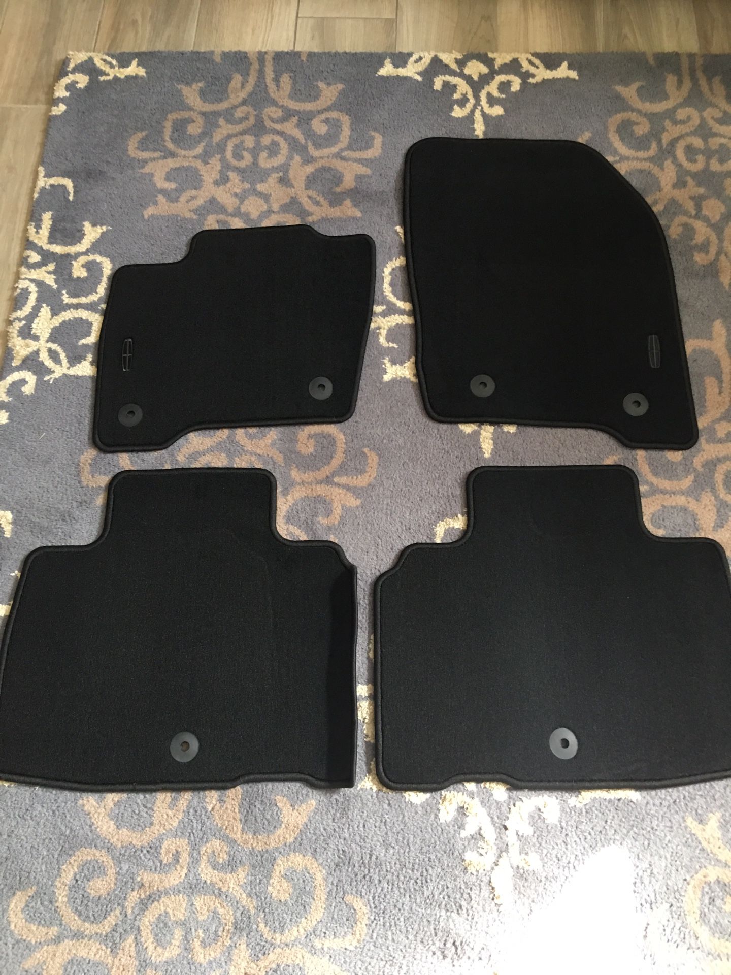Lincoln MKX and Nautilus Floor Mats Black OEM, New for Sale in