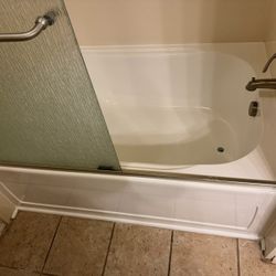 ✨🛁 REGLAZED BATHTUB🛁✨      ⭐️LIKE NEW✅ LOW COST⭐️