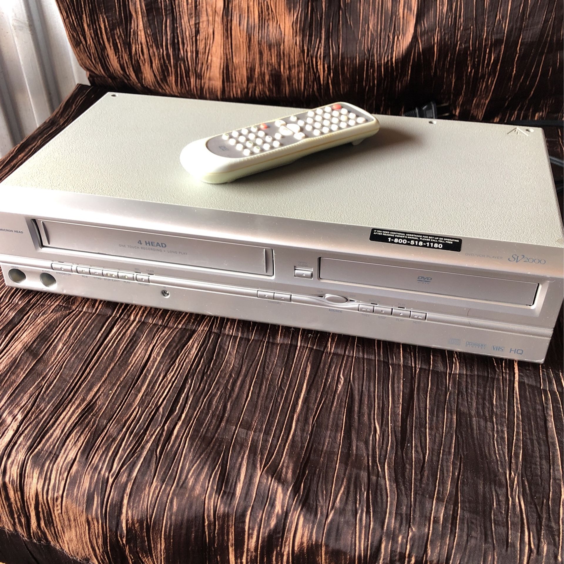 Funai SV2000 VCR/DVD Player Recorder With Remote