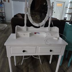 Vanity For Little Ladys 😇