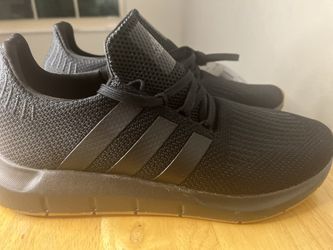 Adidas Swift Run Black Men’s Sizes 7.5 - 8 - 8.5 | Triple Black Knit Running Shoes | New