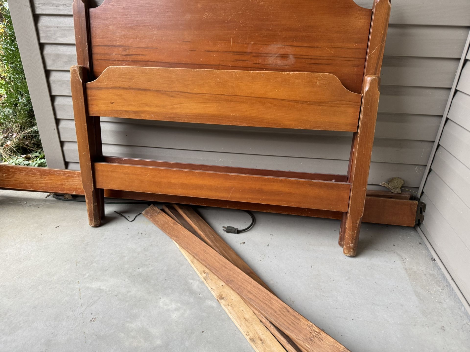 Red Oak Headboard/Footboard Single
