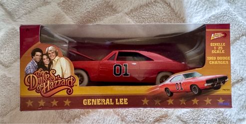 TOMY General Lee 1:25 scale -NIB
