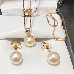 BEAUTIFUL SET 14K YELLOW GOLD NECKLACE AND EARRINGS WITH NATURAL FRESH PEARL EARRINGS THE SET FOR $229