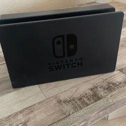 Switch 1 Dock 25$