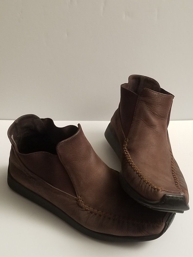 Arche Shoes