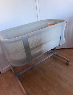 skip hop baby bassinet