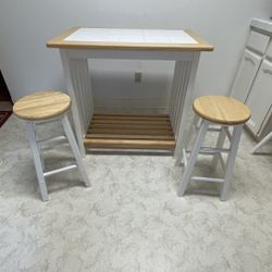 Breakfast Bar Table and Stools
