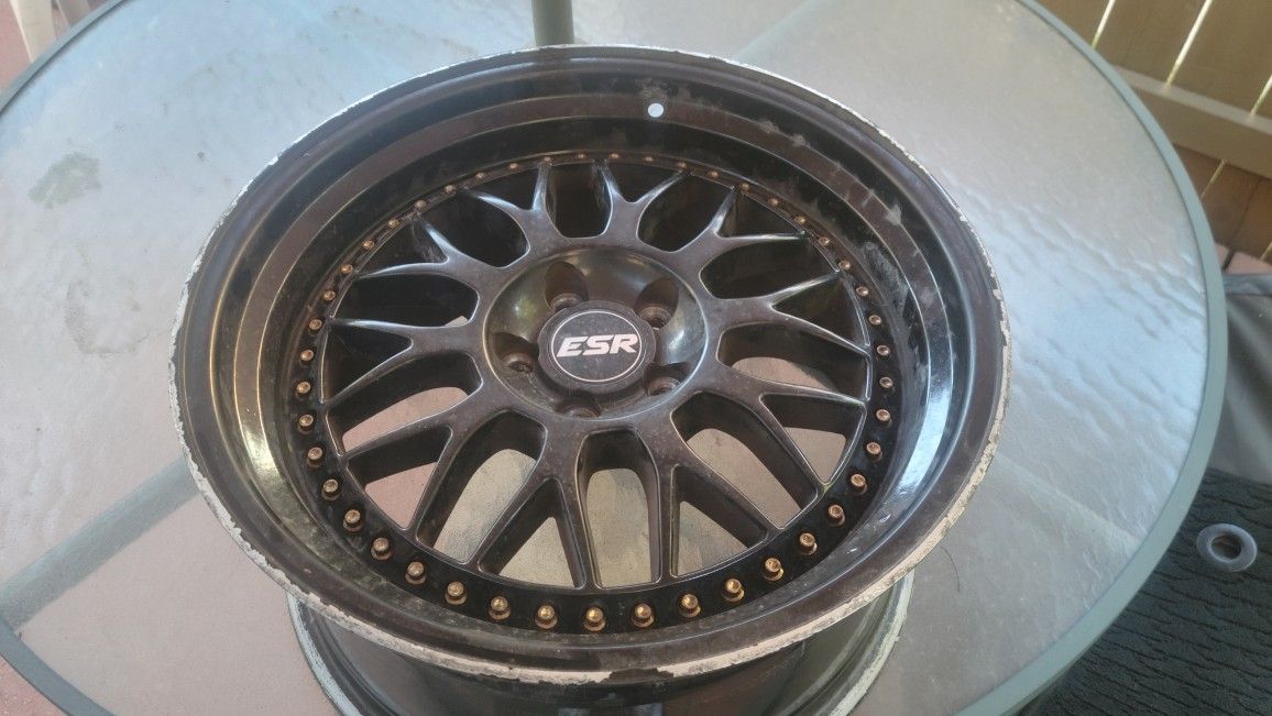 ESR CUSTON WHHEL 17 INCHES