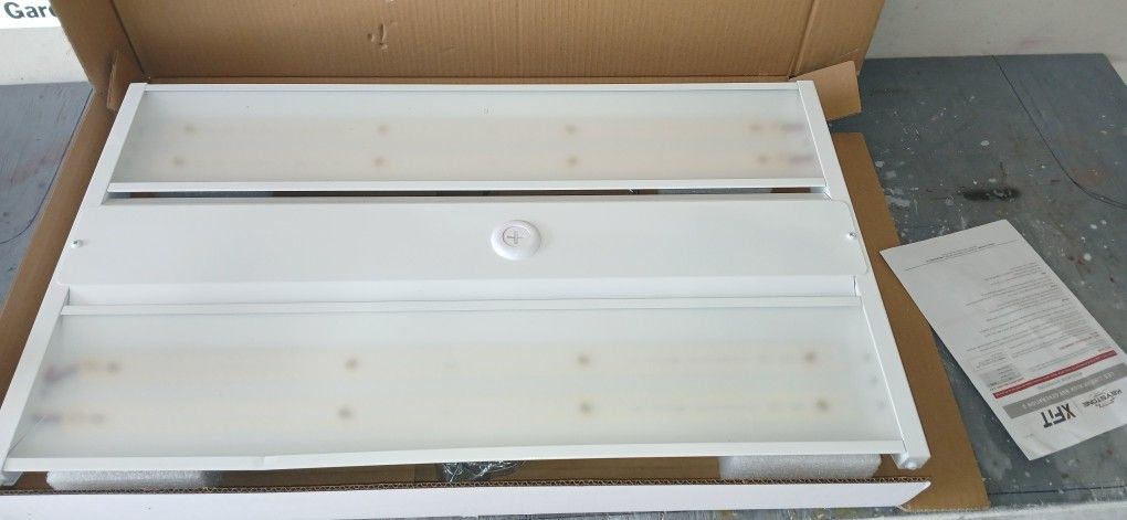 Garage Or Work Bench LED Light 