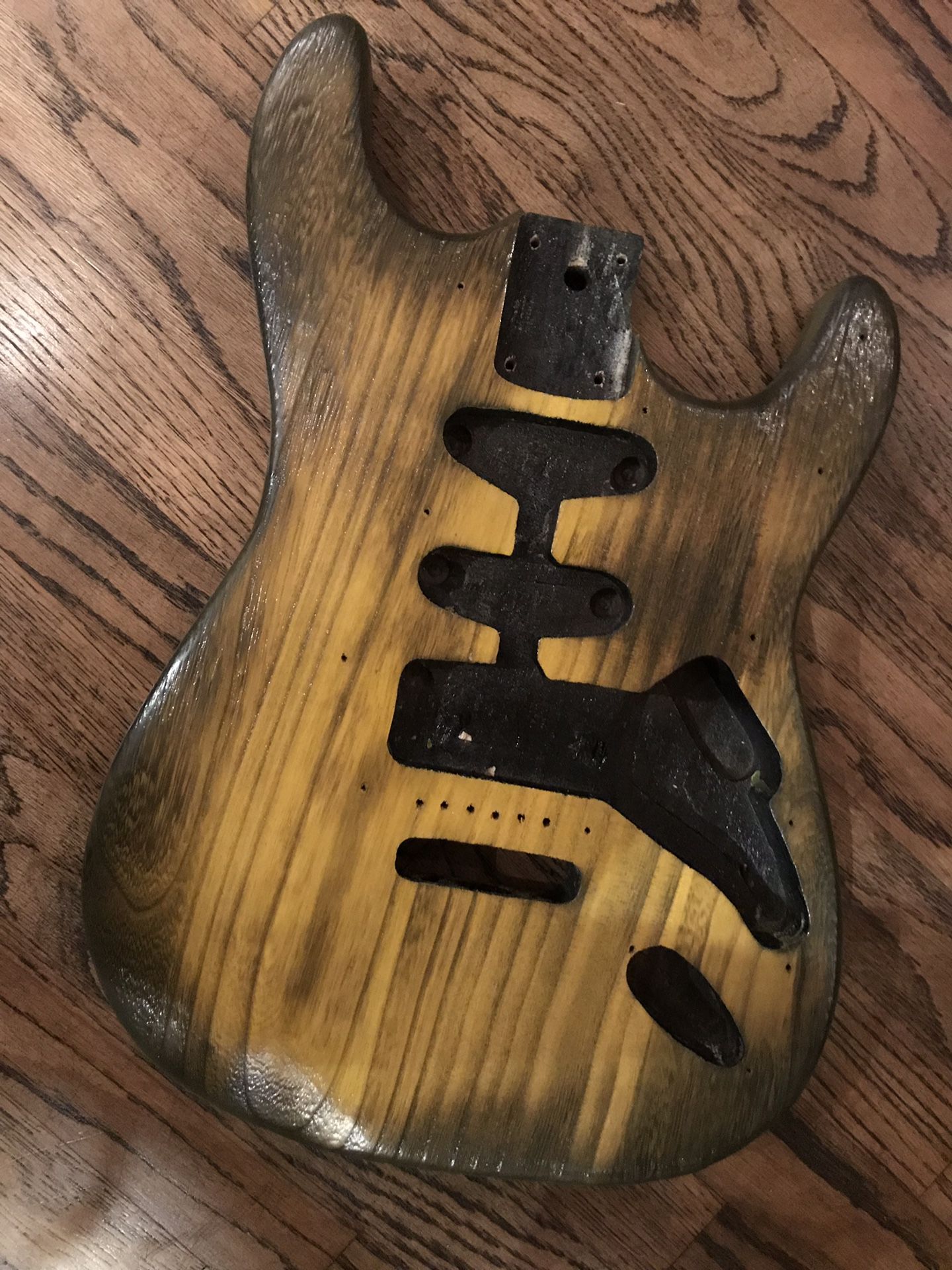 ELECTRIC GUITAR BODY STRAT STYLE