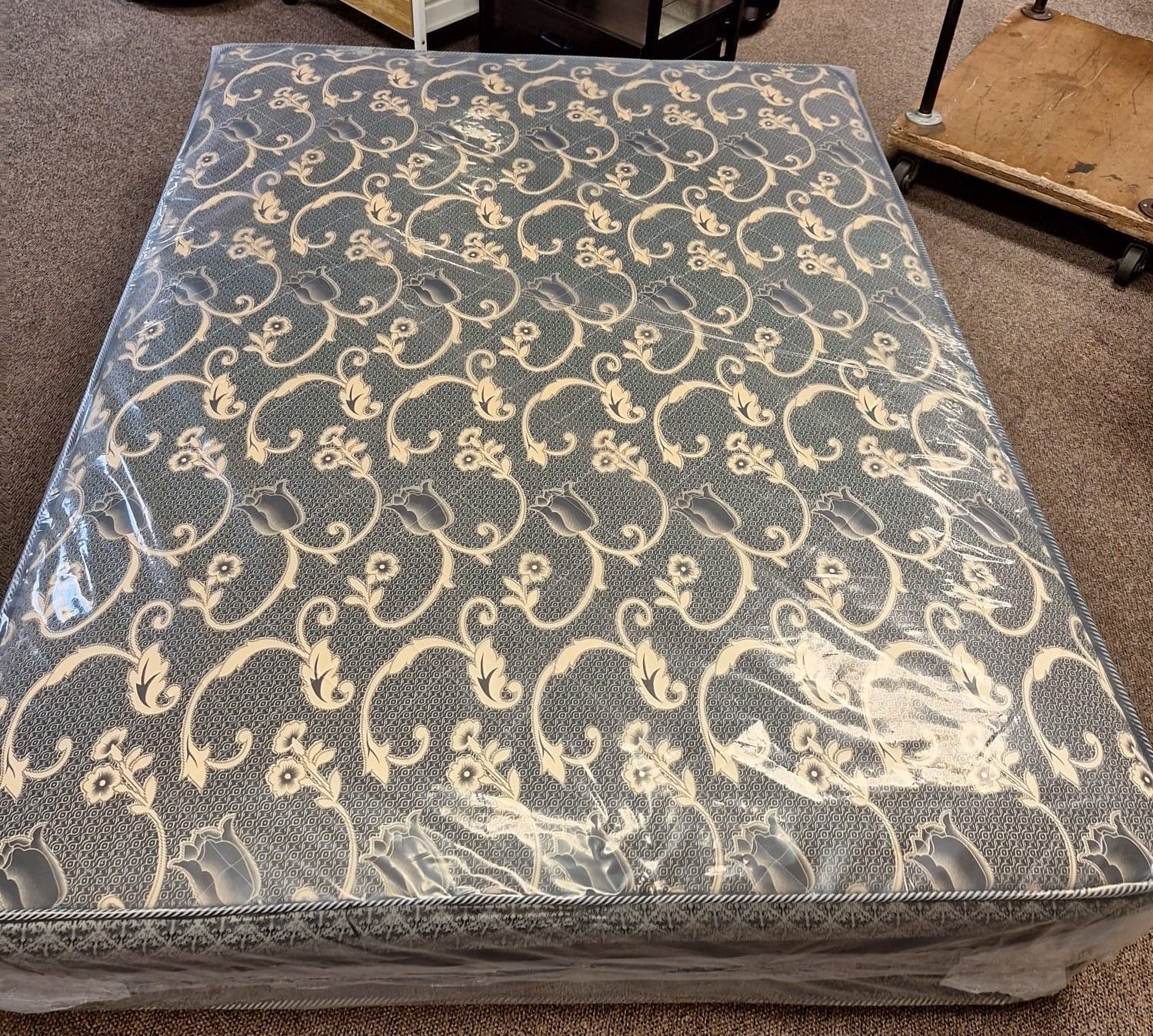 Plush Factory Direct Queen Double Euro Pillow Top Mattress Fast Delivery Luxurious Rest