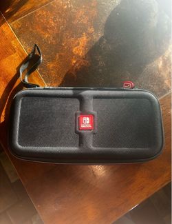 Nintendo Switch Hard Shell Carrying Case comes w game Mario plus rabbids kingdom