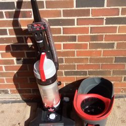 Bissell Bagless Vacuum+Bucket 