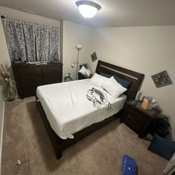 Queen Bed Set 