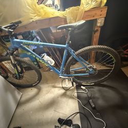 Men’s mountain bike- Very Good Condition 