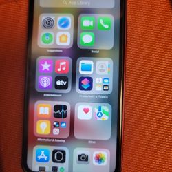 Unlocked IPhone 11 64gb