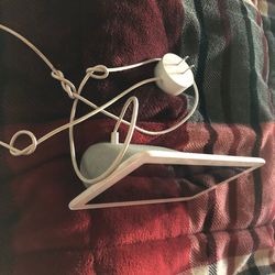 Google Nest Hub (1st Gen) Smart Speaker with Google Assistant Voice Control