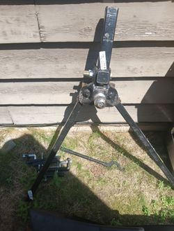 Trailer weight distribution hitch