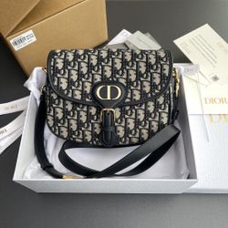 Fashionable Shoulder Bag 